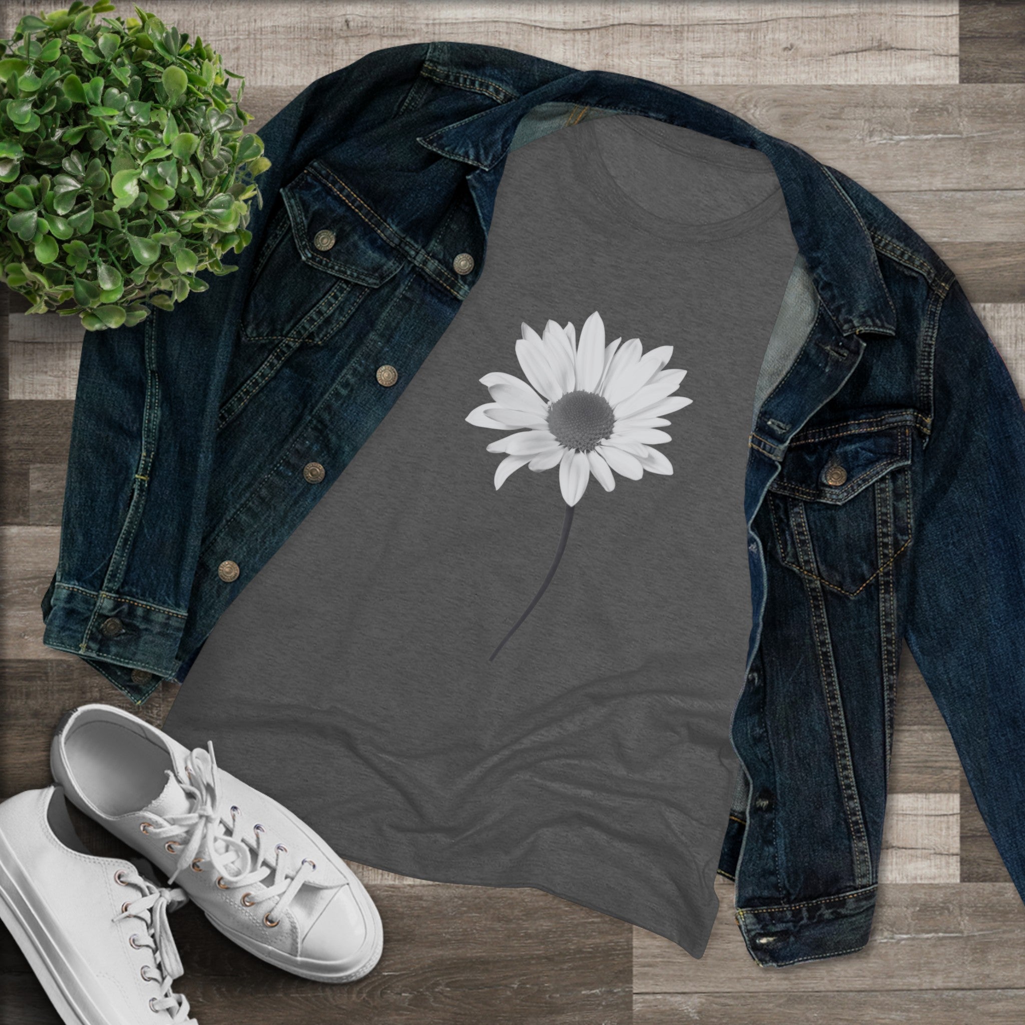 Black and White Daisy - Women&